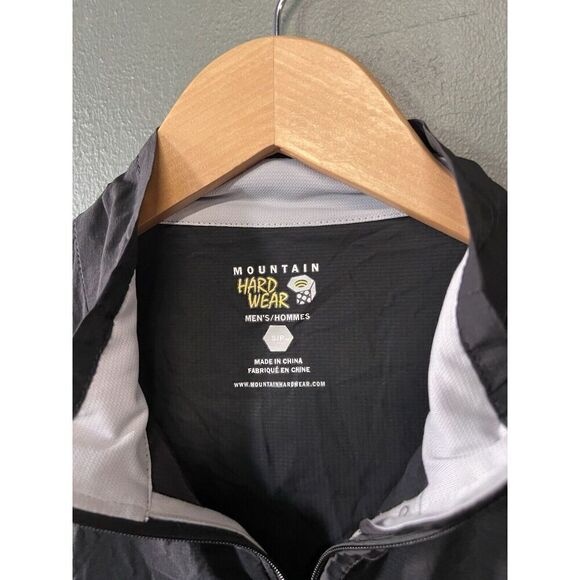 Mountain Hardwear Mens Black Long Sleeve 1/2 Zip Light Weight Sweater size Small - Picture 3 of 3